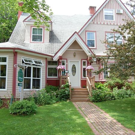 The Harbour House Bed and Breakfast Charlottetown Exteriör bild