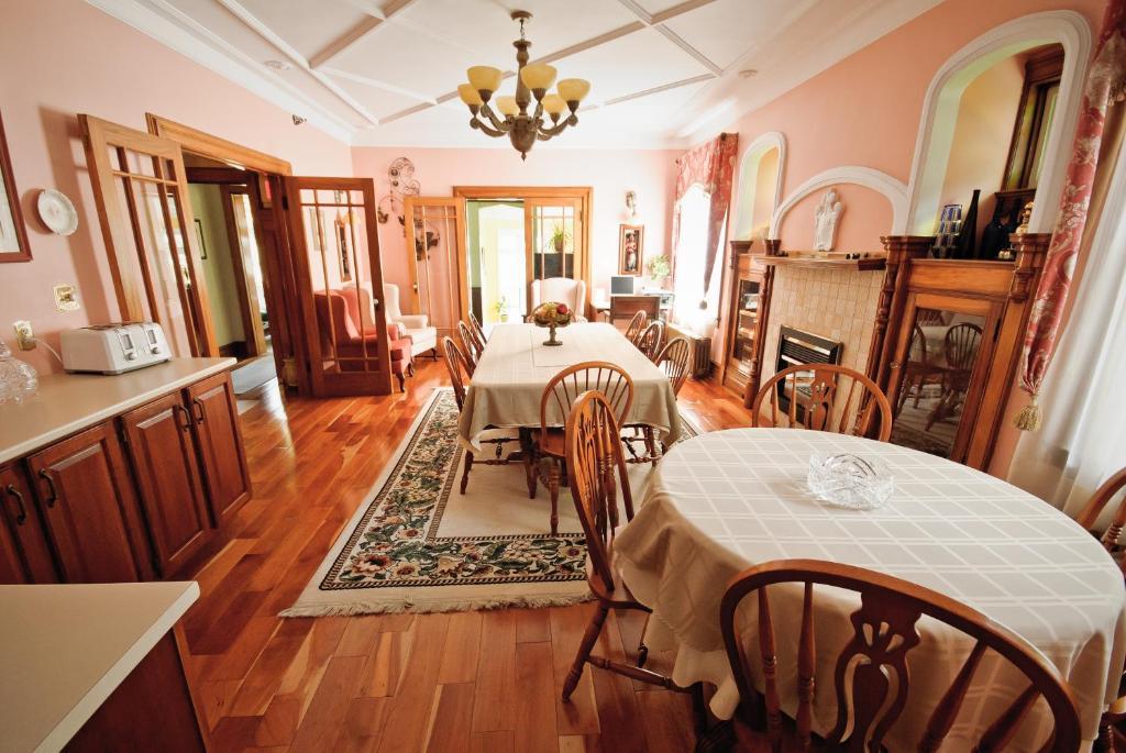 The Harbour House Bed and Breakfast Charlottetown Exteriör bild