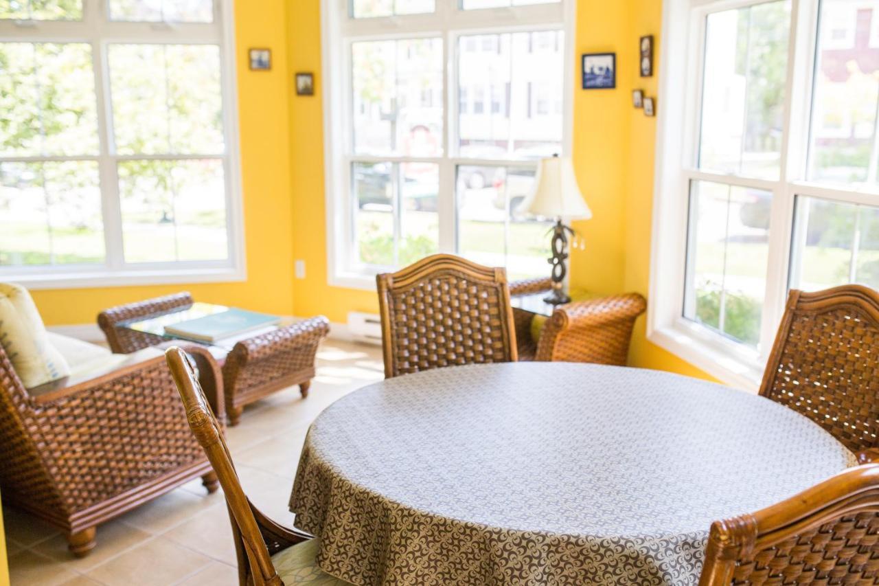 The Harbour House Bed and Breakfast Charlottetown Exteriör bild